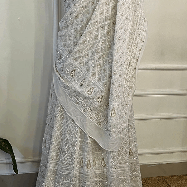 Buy the online chikankari lehenga, chikankari bridal lehenga - Nazrana Chikan