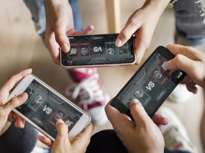 Social Features in Mobile Gaming: From Early Days to Now